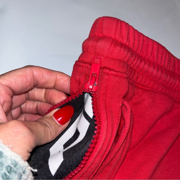 Black Pyramid RED Baggy Sweatpants Black Side Spellout ZIP SIDES Mens Medium Y2K - Picture 11 of 16